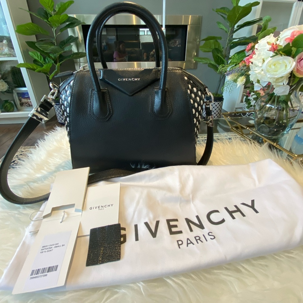 Givenchy Antigona Small size